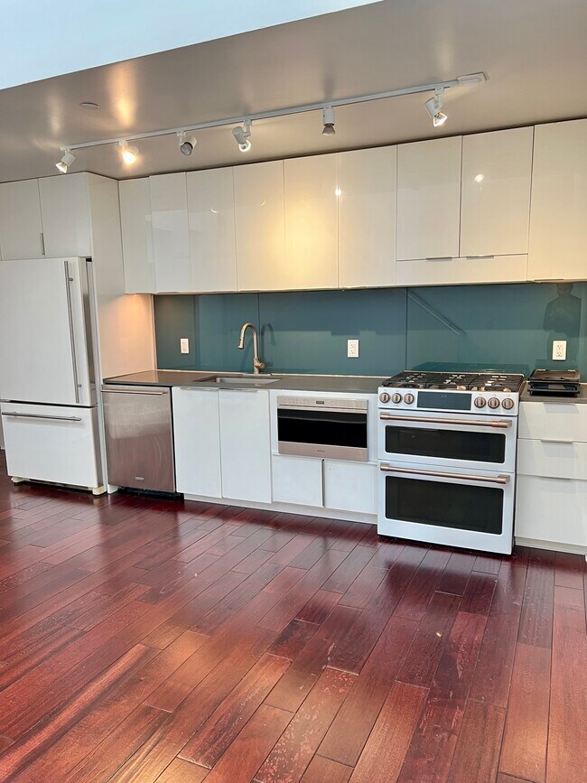 Photo - 50 DEY St Unidad 656