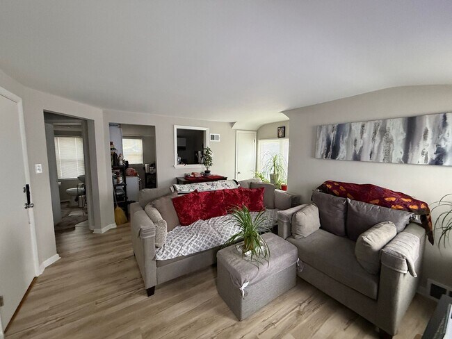 Photo - 2915 N 54th St Unidad 2915A-Upper