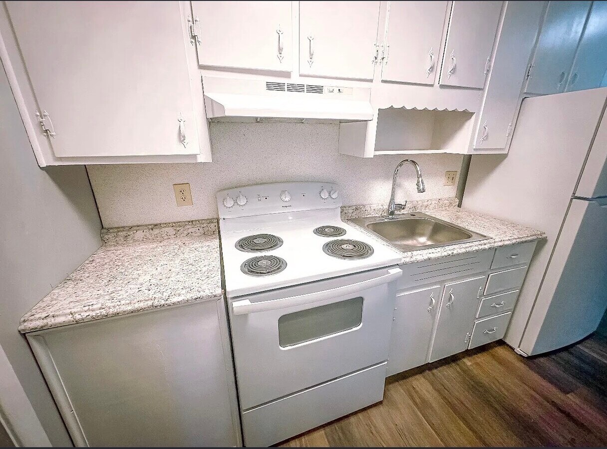 Spruce Street - Spruce Street Unidad 1