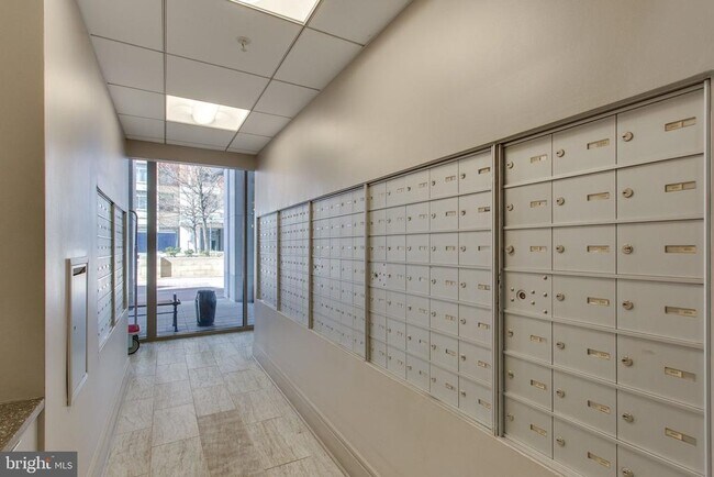 Photo - 3650 S Glebe Rd Unidad 442