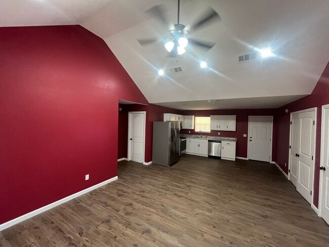 Photo - 405 Smith St