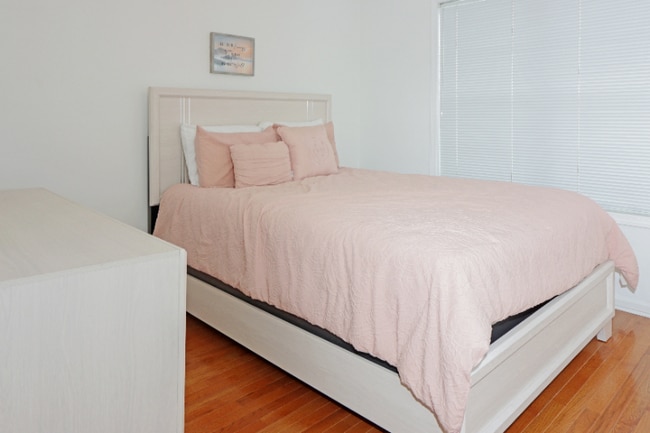 Photo - 888 Saddlebred Way