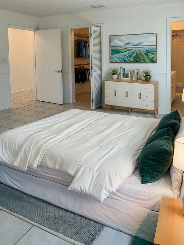 Photo - 9834 SW 222nd St