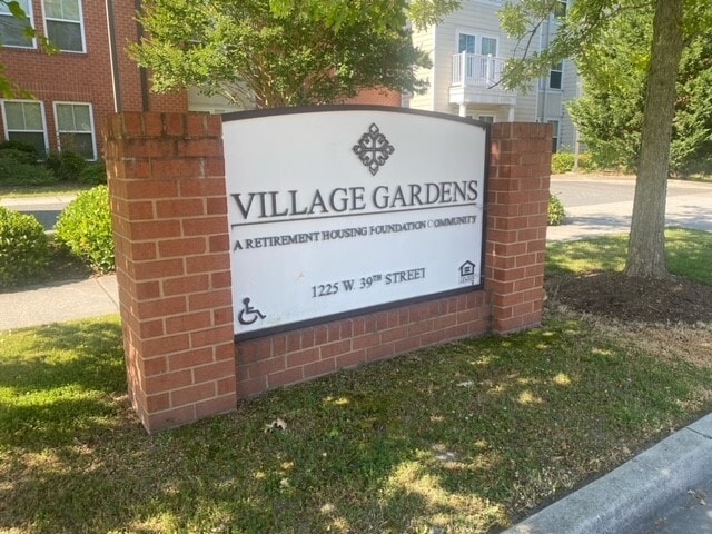 Photo - 1225 W 39th St