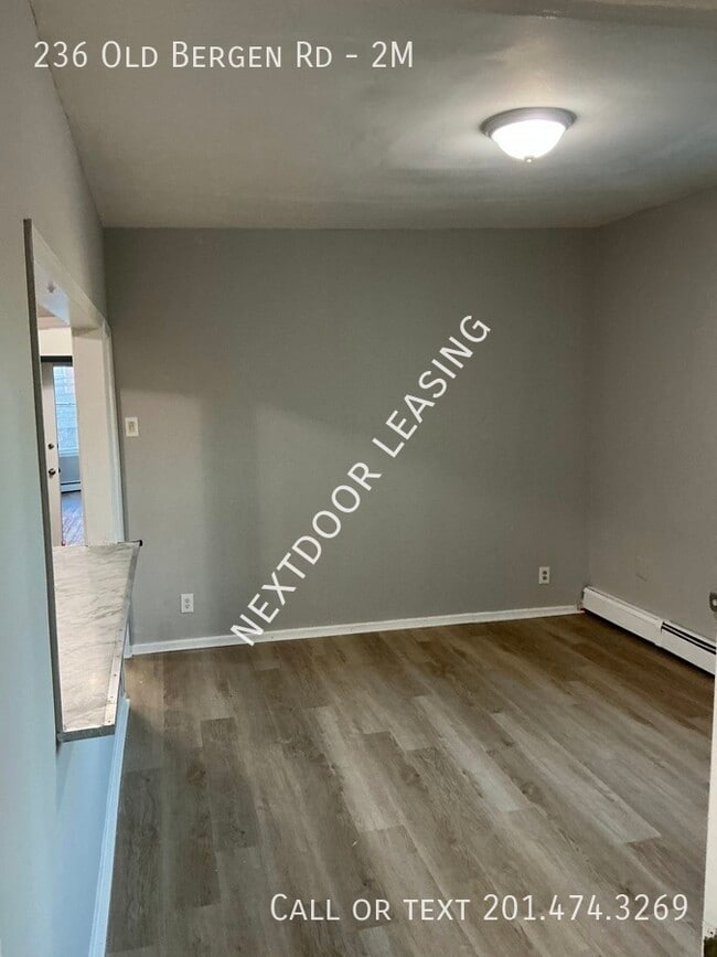 Photo - 236 Old Bergen Rd Unidad 2M