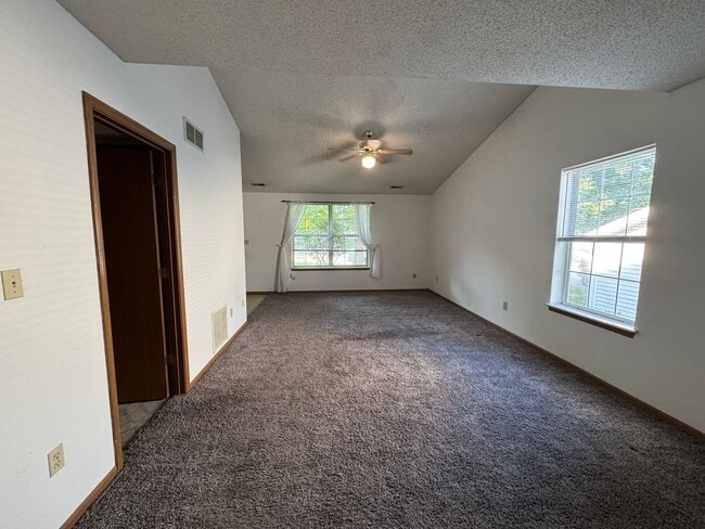 Photo - 3570-3572 Prescott Dr Unit 3570