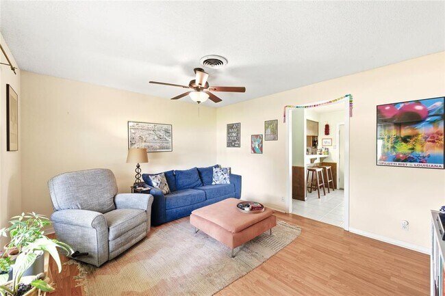 Photo - 6704 Esther Dr