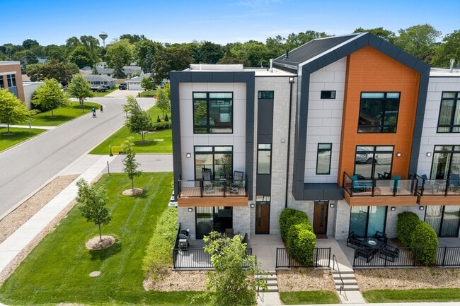Building Photo - Luxury 3 Story Condo in Exclusive Titletown District