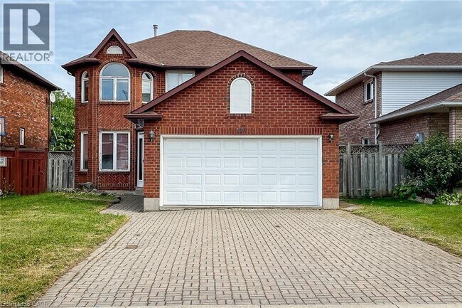 Photo - 126 HAMILTON Crescent