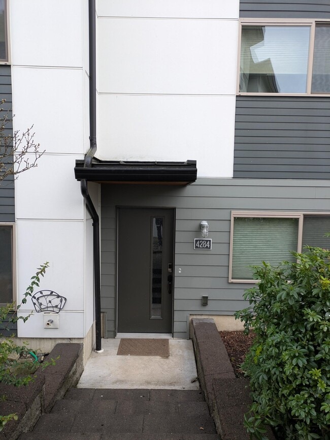 Building Photo - 4284 S Greenbelt Station Dr