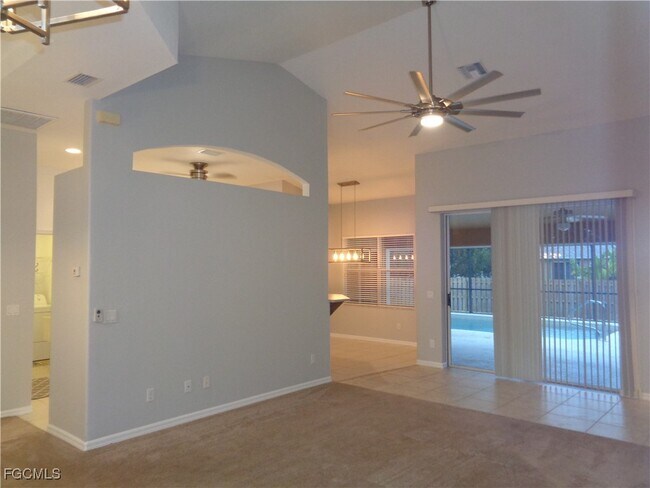 Building Photo - 2830 SW 35th Ln Rental