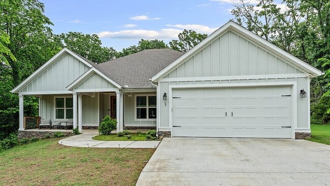Building Photo - 3 Donington Cir