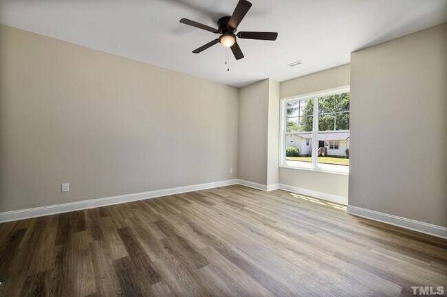 Photo - 335 E Pine Ave