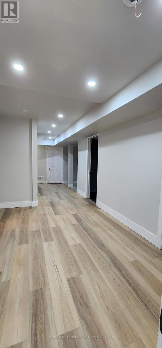 Photo - 104 Coppard Ave