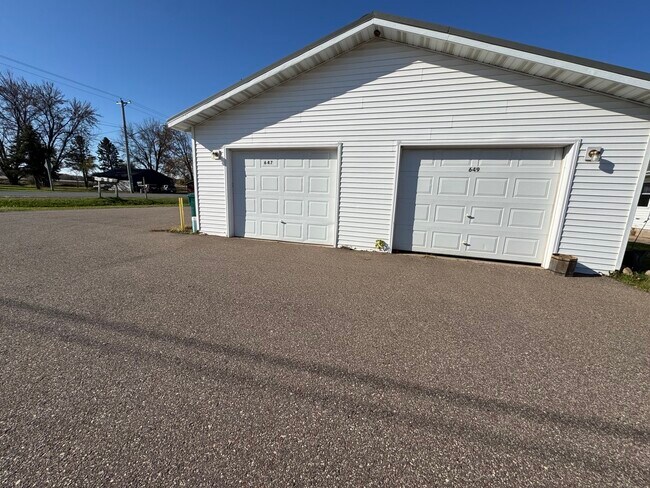 Photo - 647 Kennedy Ct