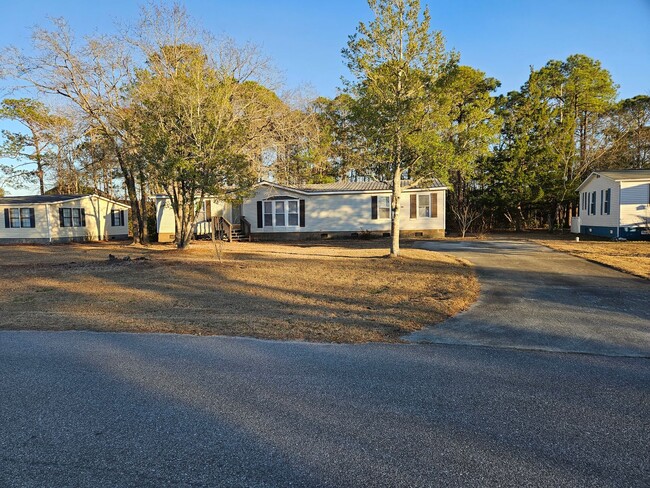 Updated 3 Bedroom, 2 bath home in Hampstea... - Updated 3 Bedroom, 2 bath home in Hampstea...