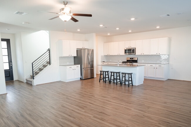 Photo - 1214 Winnie Dr