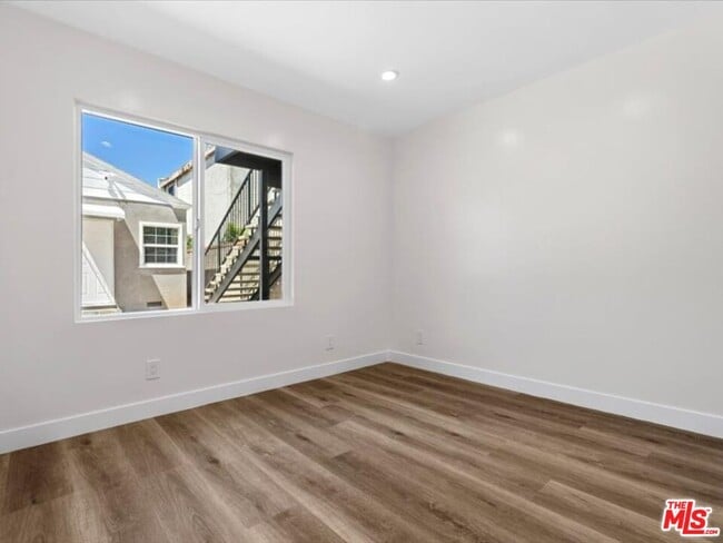 1165 Stanford St Unit F