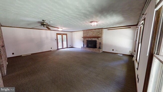 Photo - 3842 Stoneybrook Rd