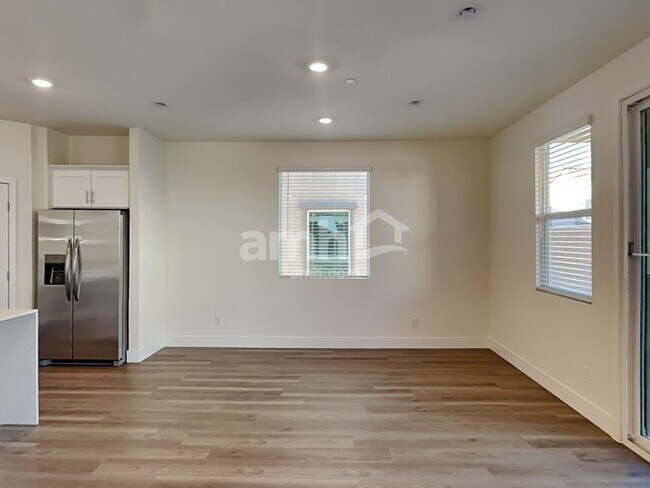 Photo - 254 Dahlia Rachel Pl