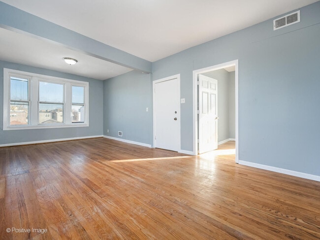 Photo - 4024 N Kedzie Ave Unit 2