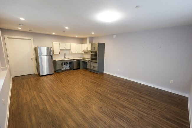Photo - 332 Talbot Ave Unit 2