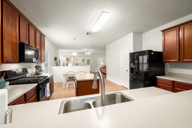 Photo - 19510 Majestic Landing Ln
