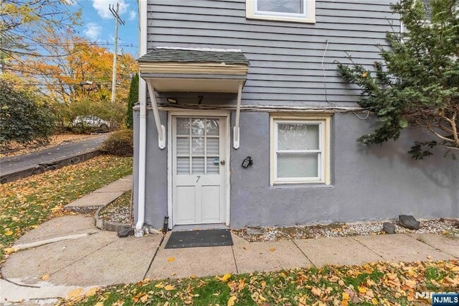Photo - 1283 Valley Rd Unit 7