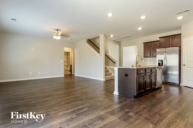 Photo - 229 Park View Cir