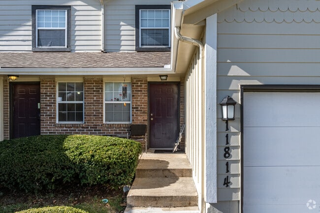 Grand Vue Townhomes