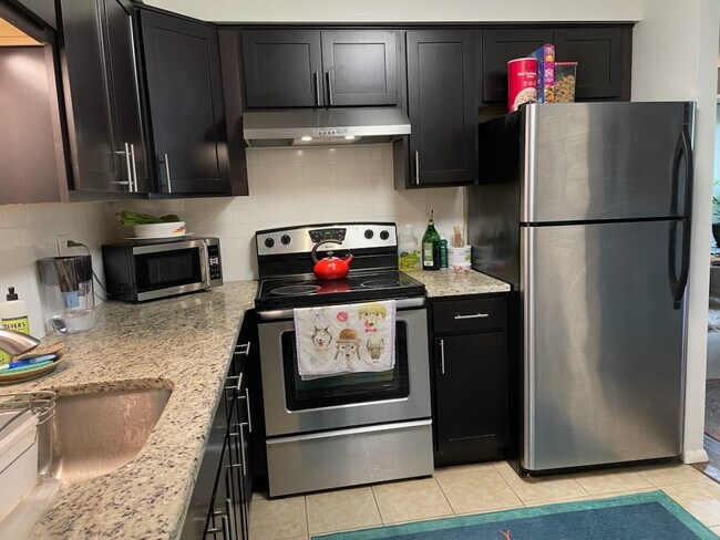 Photo - 4000 Gypsy Ln Unidad 221