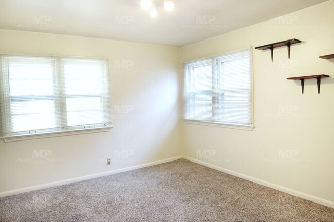 Photo - 627 S Grant Ave