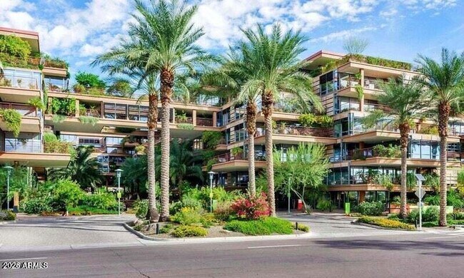 7161 E Rancho Vista Dr Unidad 3002