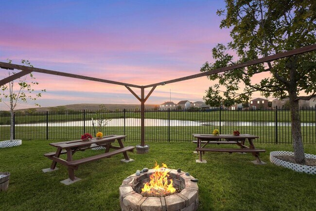 Building Photo - 10904 Roderick Lawson Ln