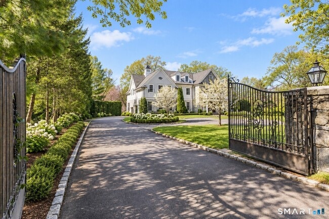 386 Westover Rd