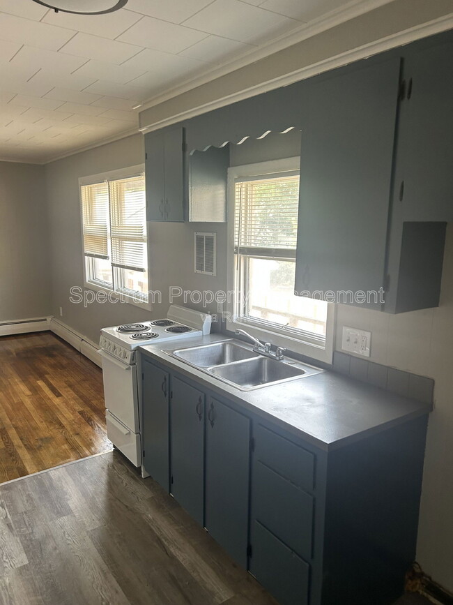 Building Photo - 88 Elm St Unit 6 Rental