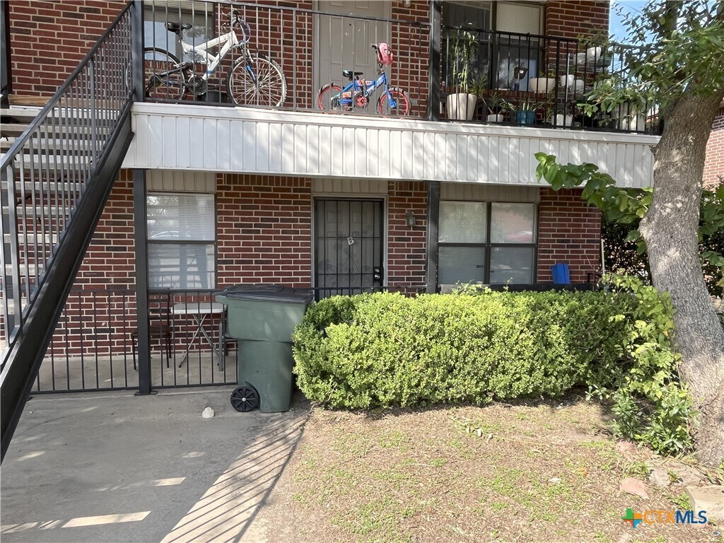 Photo - 1103 Circle M Dr Unit B