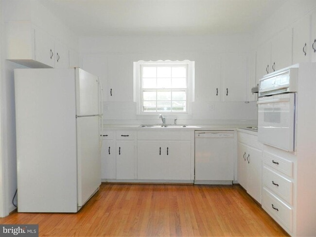 Photo - 108 Wilderness Ln