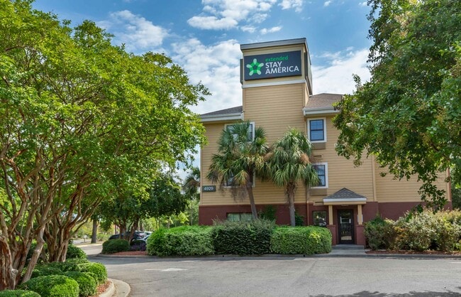 Building Photo - Furnished Studio-Wilmington - New Centre D... Rental