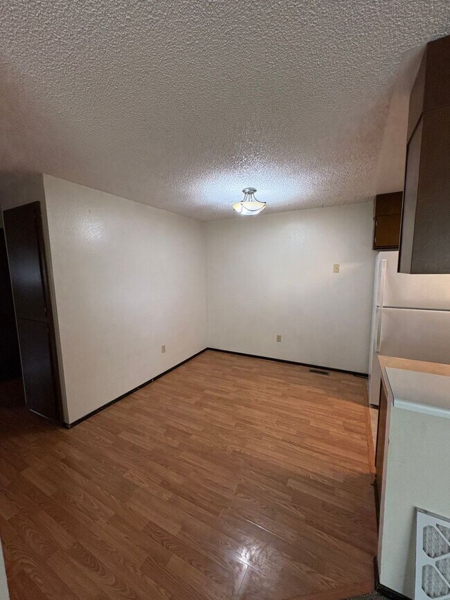 202-220 C st SW