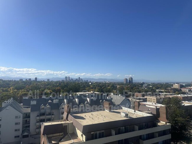 Building Photo - 1155 Ash St. Unit 1207