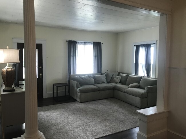 141 W Cayuga St