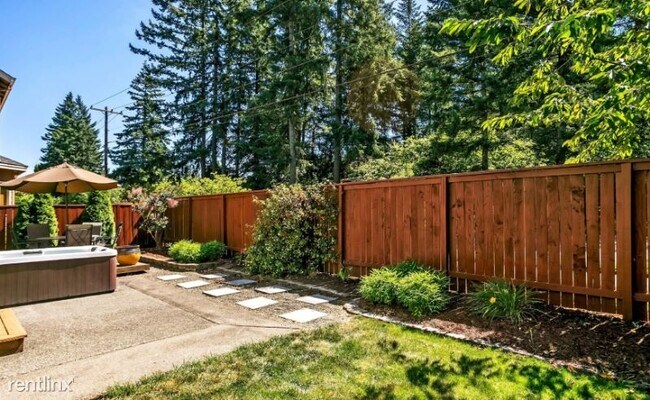 Photo - 5 br, 3 bath House - 17901 NE 36th Way