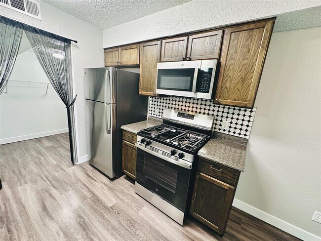 Photo - 1314 Southport Dr