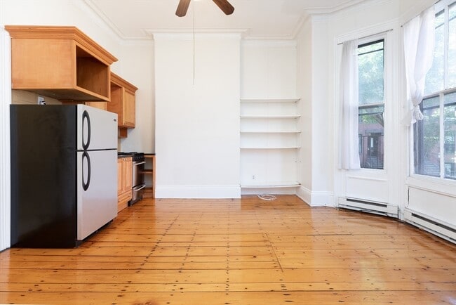 Building Photo - 75 Chandler St Unit 4 Rental