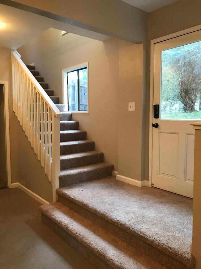 Photo - 13131 Oak St