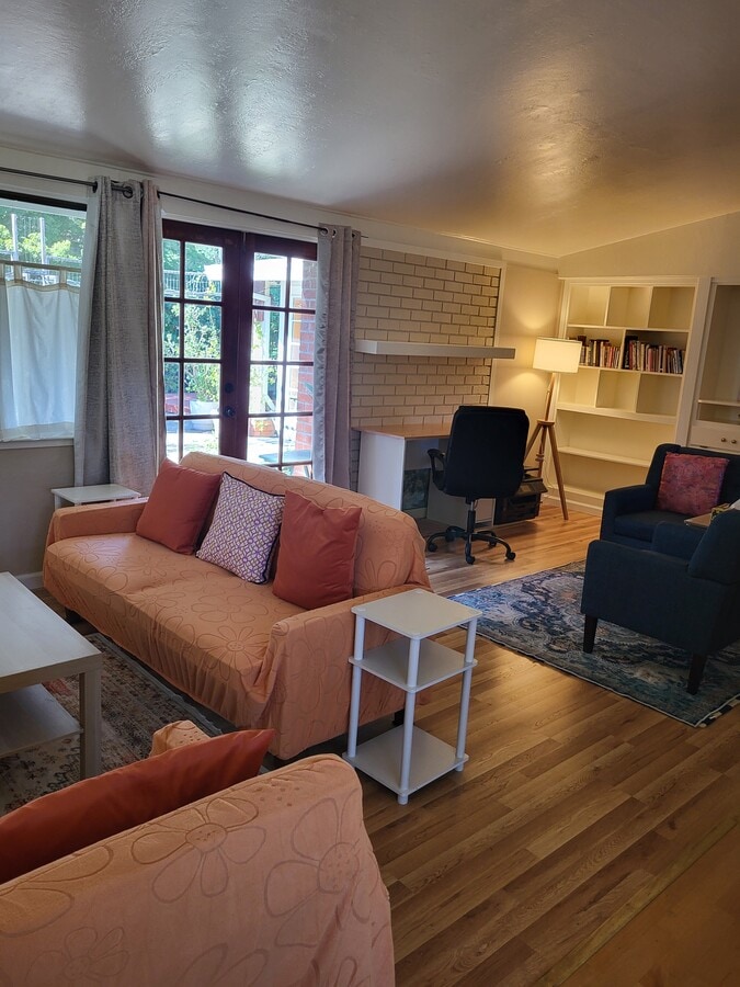 Photo - 1033 Broadmoor Dr