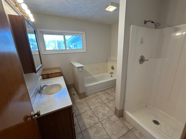 Photo - 130 Walnut St