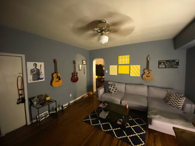 Photo - 1401 Sarah St