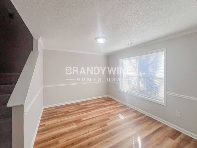 Photo - 7170 Ravenwood Ln